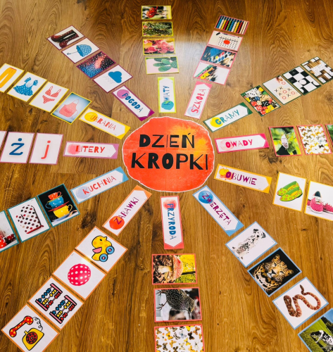 SŁONECZKO NA DZIEŃ KROPKI - 64 ELEMENTY