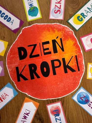 SŁONECZKO NA DZIEŃ KROPKI - 64 ELEMENTY